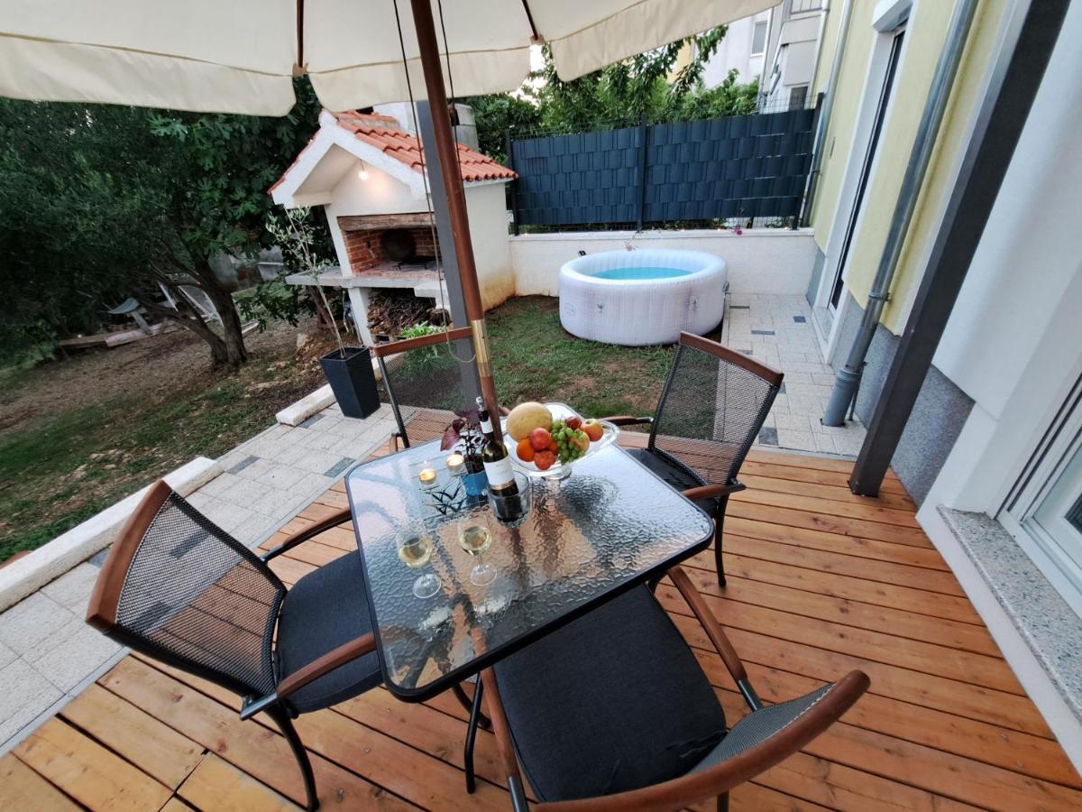 Jalumi Apartment ซาดาร์ ภายนอก รูปภาพ